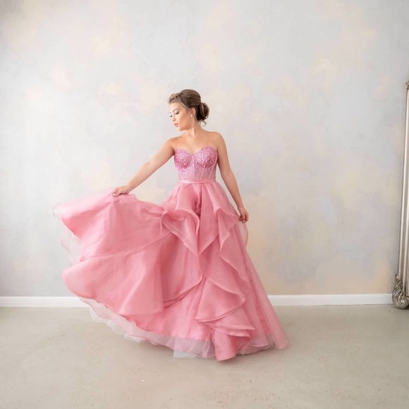 Dresses & Skirts - Prom Dress